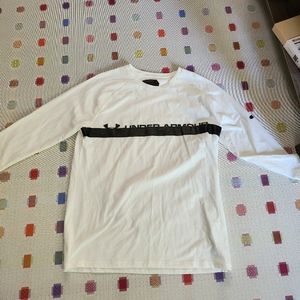 Under armor long sleeve shirt